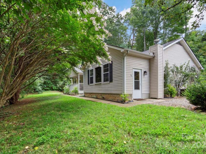 42 Bushwald Lane, Swannanoa, NC 28778.  MLS# CAR4292687, YatesRealty ID 33675. 