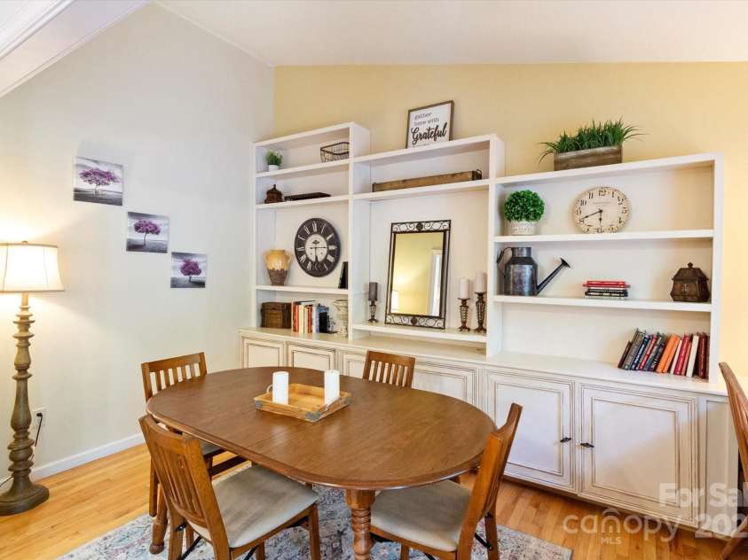 42 Bushwald Lane, Swannanoa, NC 28778.  MLS# CAR4292687, YatesRealty ID 33675. 