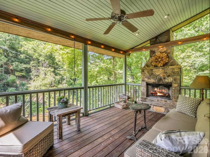 9390 East Fork Road, Brevard, NC 28712.  MLS# CAR4397774, YatesRealty ID 33676. 
