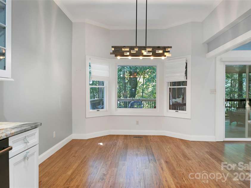 33 Red Fox Lane, Brevard, NC 28712.  MLS# CAR4292614, YatesRealty ID 33678. 