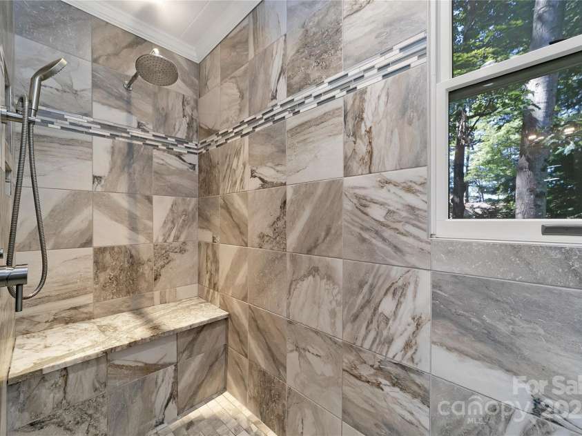 33 Red Fox Lane, Brevard, NC 28712.  MLS# CAR4292614, YatesRealty ID 33678. 