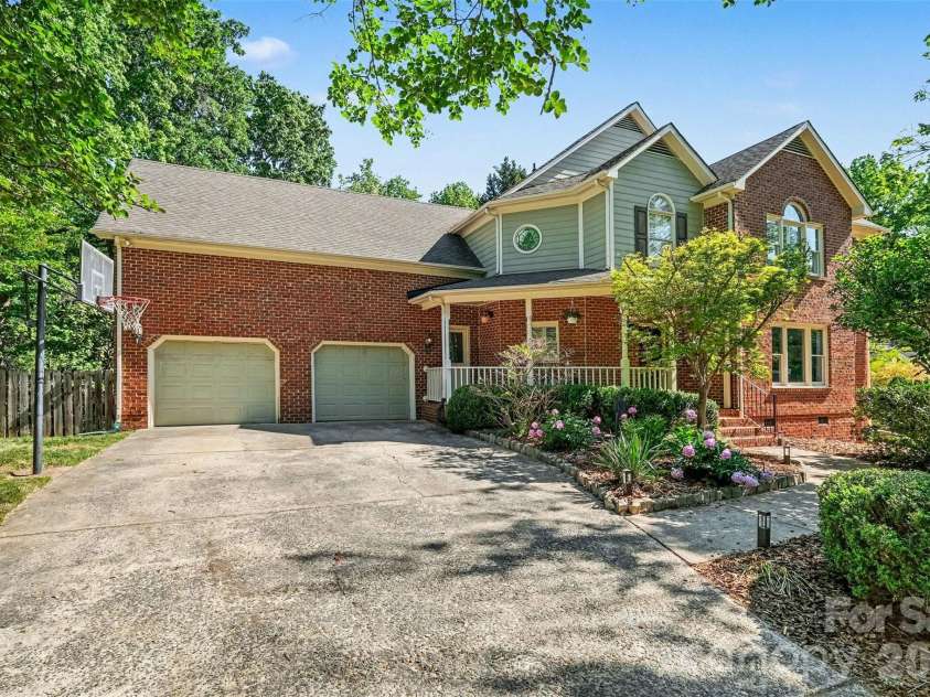 4133 Ashleytown Lane, Charlotte, NC 28270.  MLS# CAR4365855, YatesRealty ID 33678. 