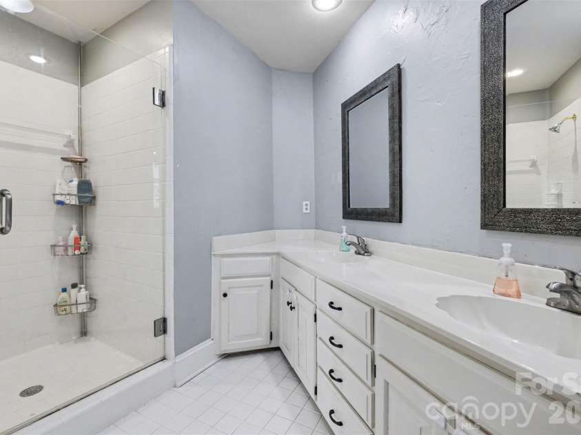 4133 Ashleytown Lane, Charlotte, NC 28270.  MLS# CAR4365855, YatesRealty ID 33678. 