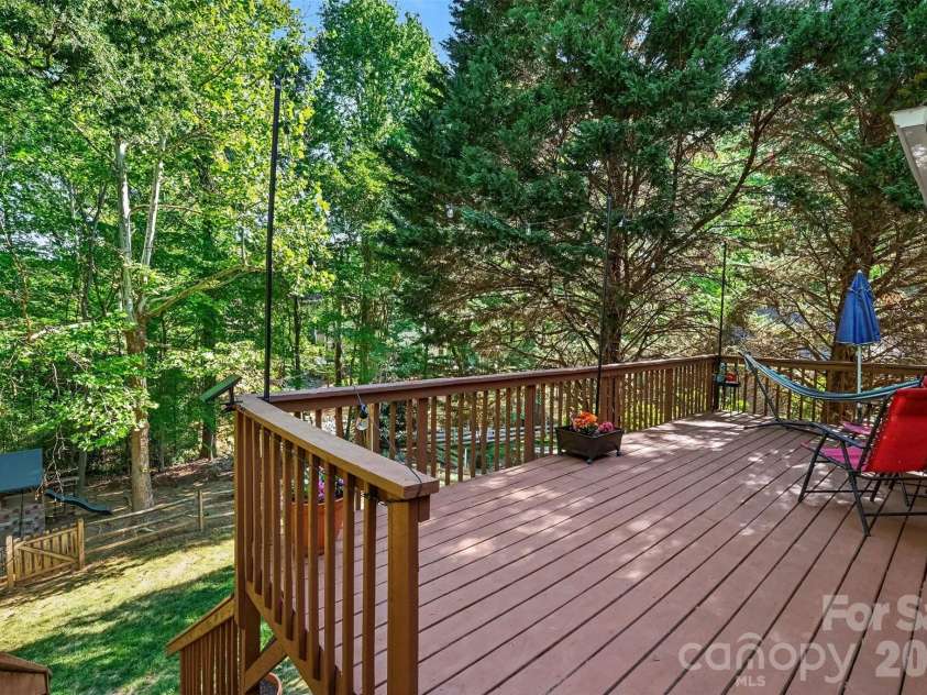 4133 Ashleytown Lane, Charlotte, NC 28270.  MLS# CAR4365855, YatesRealty ID 33678. 