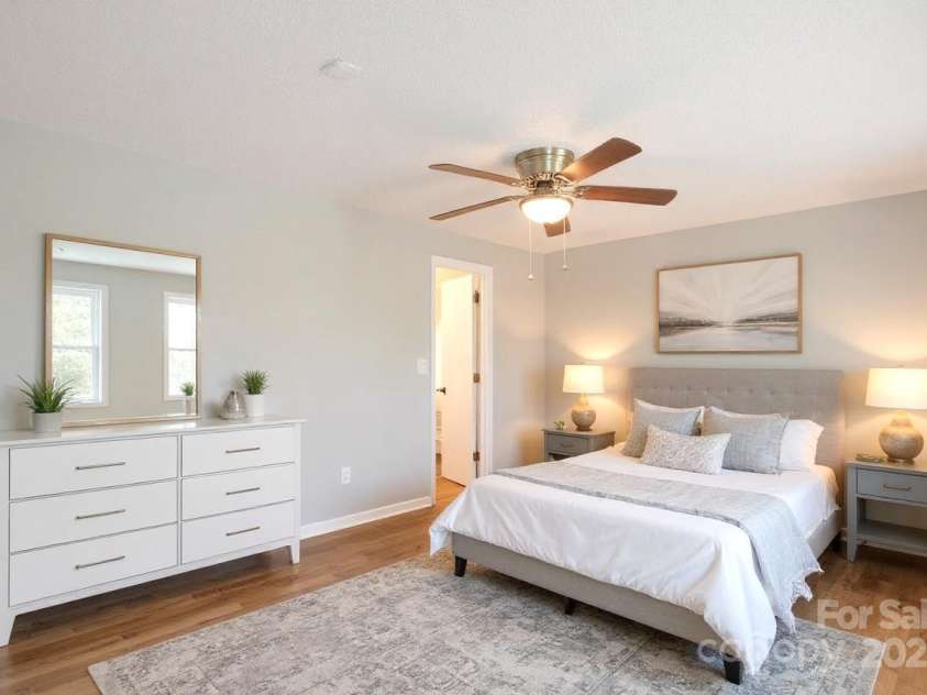 9728 Old Gate Drive, Matthews, NC 28105.  MLS# CAR4291090, YatesRealty ID 33679. 