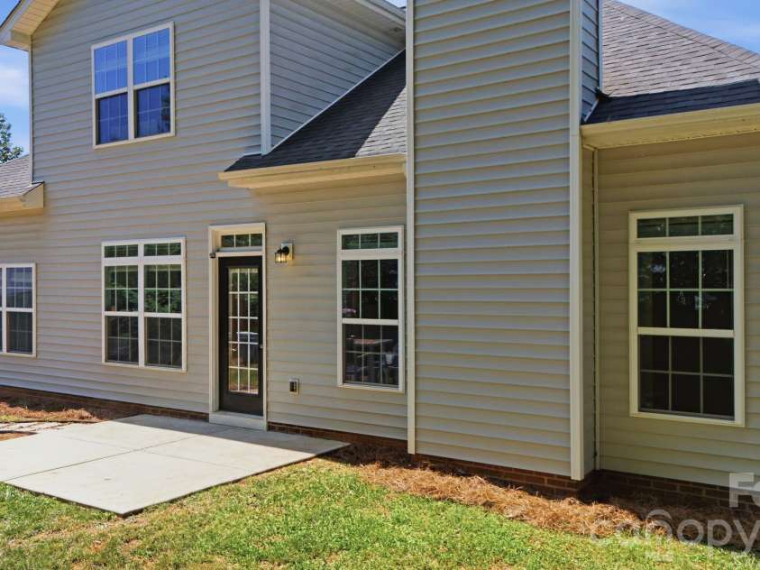 983 Jerry Lees Way, Denver, NC 28037.  MLS# CAR4394495, YatesRealty ID 33679. 