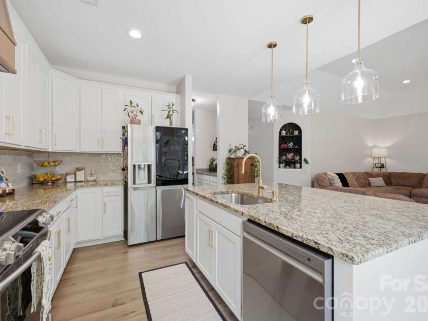 983 Jerry Lees Way, Denver, NC 28037.  MLS# CAR4394495, YatesRealty ID 33679. Kitchen