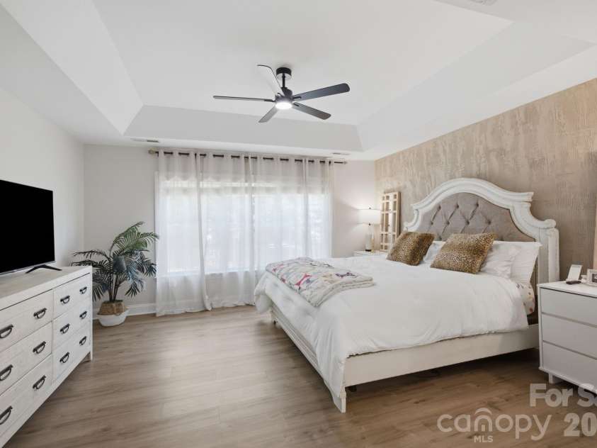 983 Jerry Lees Way, Denver, NC 28037.  MLS# CAR4394495, YatesRealty ID 33679. Primary bedroom