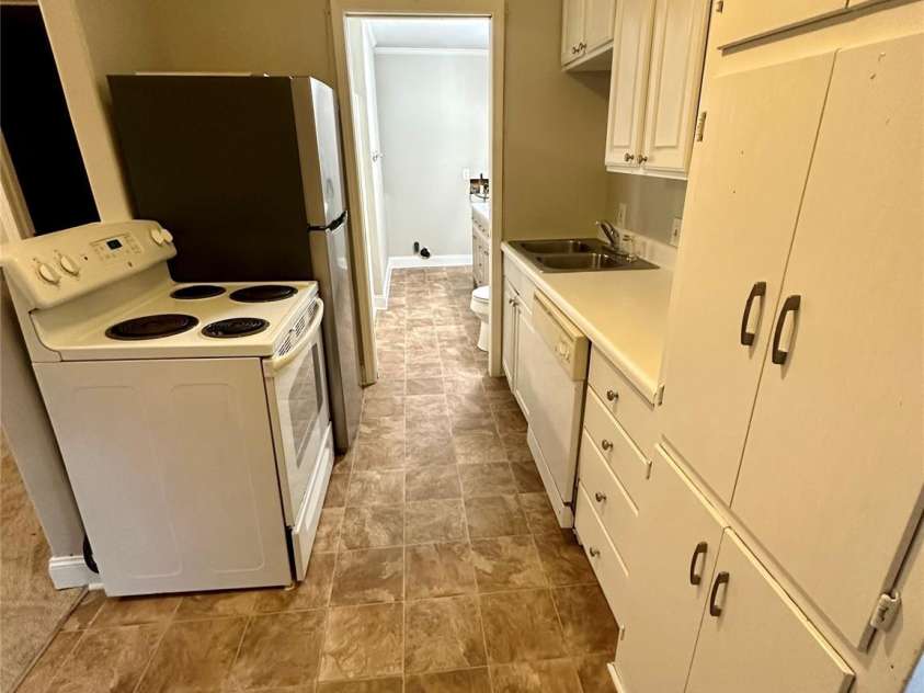 1003 Oak Hill Drive, Monroe, NC 28112.  MLS# CAR4225287, YatesRealty ID 3368. Detached Shed kitchen