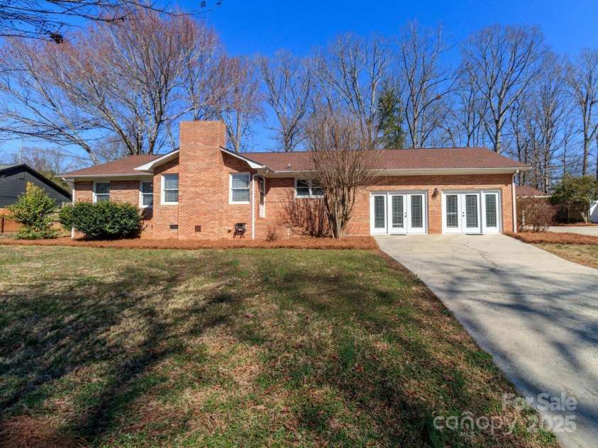 1003 Oak Hill Drive, Monroe, NC 28112.  MLS# CAR4225287, YatesRealty ID 3368. FRONT OF HOME