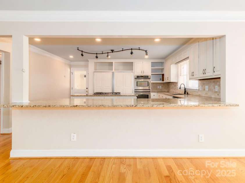 1003 Oak Hill Drive, Monroe, NC 28112.  MLS# CAR4225287, YatesRealty ID 3368. LARGE EAT AT BAR
