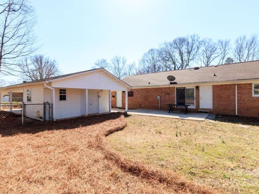 1003 Oak Hill Drive, Monroe, NC 28112.  MLS# CAR4225287, YatesRealty ID 3368. STORAGE ROOM/PET KENNEL