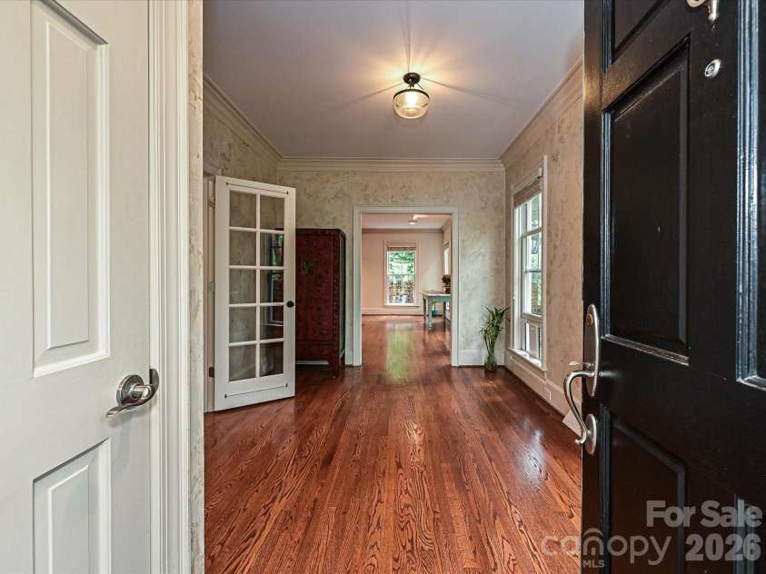 2132 Rolston Drive, Charlotte, NC 28207.  MLS# CAR4370099, YatesRealty ID 33680. 