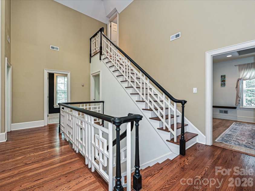 2132 Rolston Drive, Charlotte, NC 28207.  MLS# CAR4370099, YatesRealty ID 33680. 