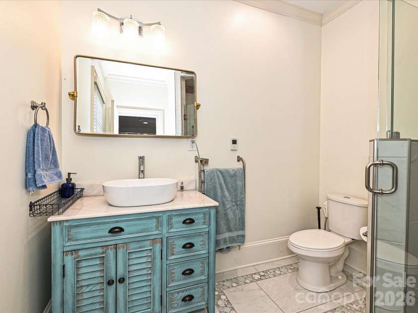 2132 Rolston Drive, Charlotte, NC 28207.  MLS# CAR4370099, YatesRealty ID 33680. 