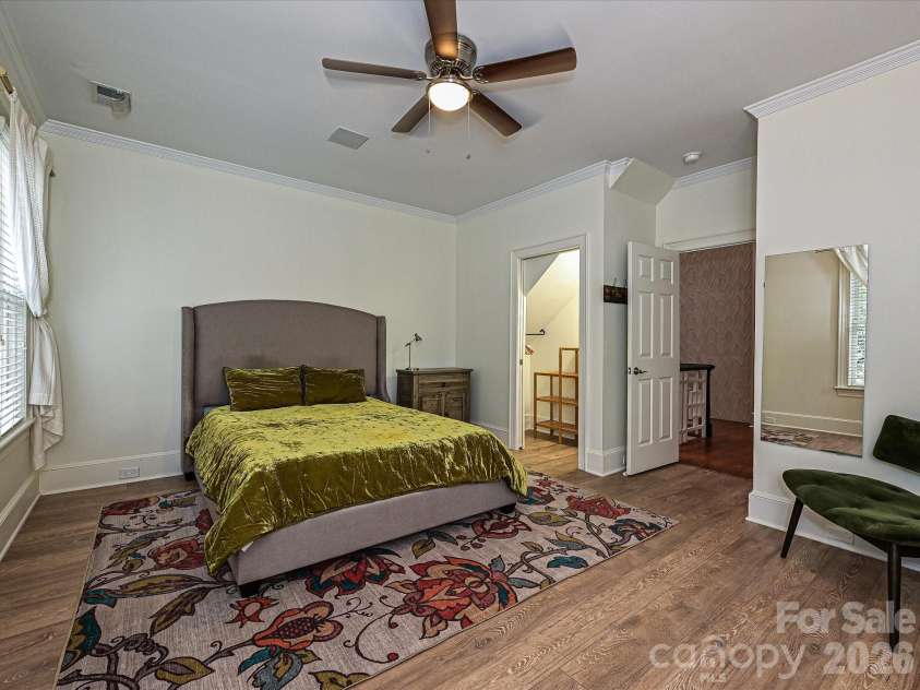 2132 Rolston Drive, Charlotte, NC 28207.  MLS# CAR4370099, YatesRealty ID 33680. 