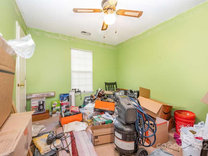 6220 Easter Lane, Charlotte, NC 28208.  MLS# CAR4294561, YatesRealty ID 33680. 