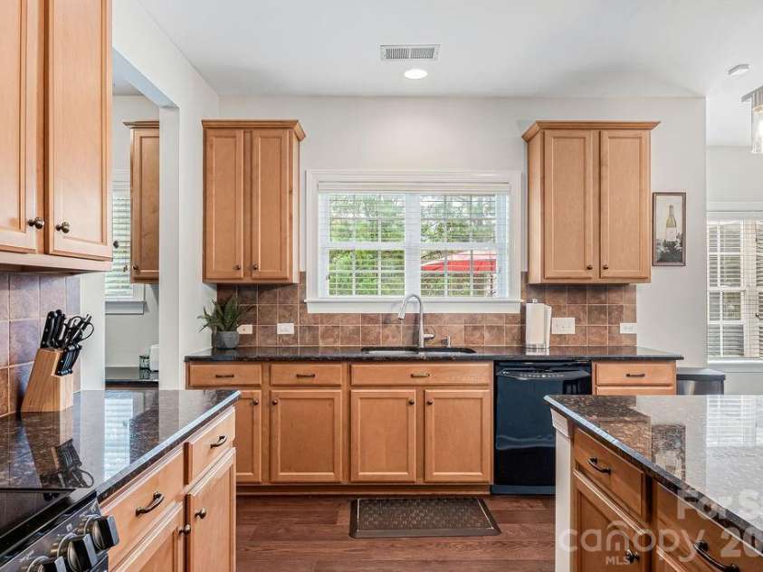13731 Daltrey Lane, Charlotte, NC 28277.  MLS# CAR4397841, YatesRealty ID 33681. 