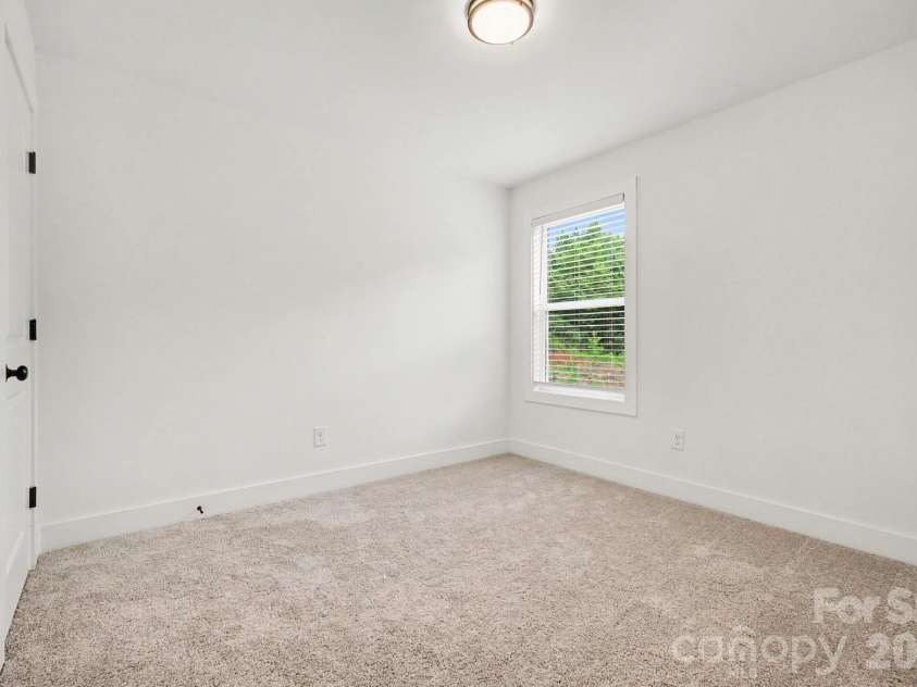4224 Pine Street, Kannapolis, NC 28081.  MLS# CAR4392128, YatesRealty ID 33682. 