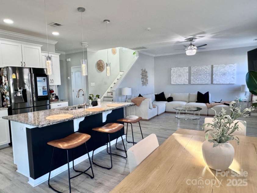 9419 Silverdale Lane, Charlotte, NC 28269.  MLS# CAR4267613, YatesRealty ID 33682. 