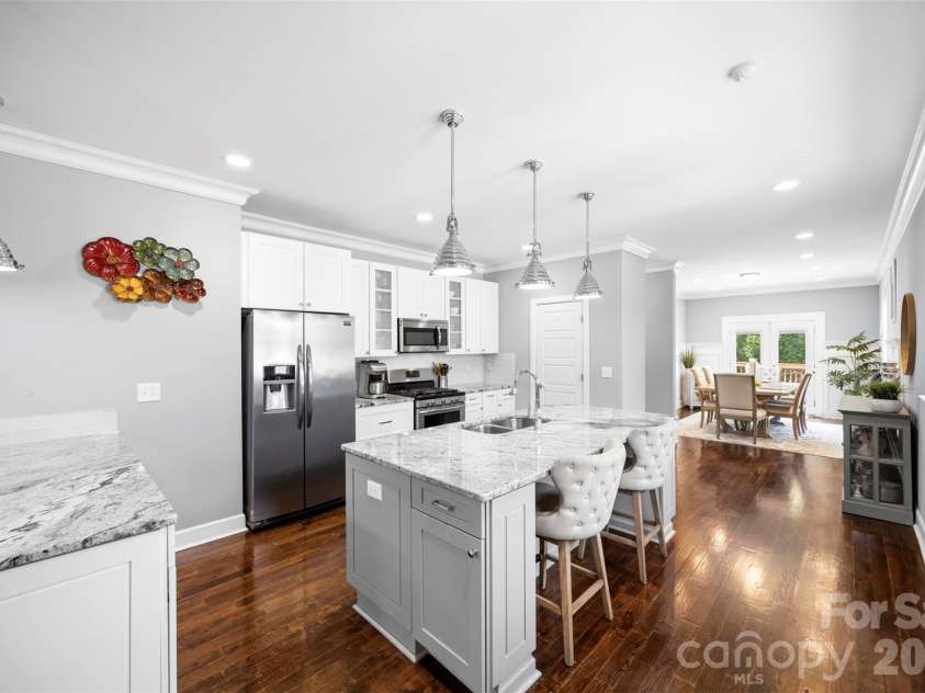 1823 Allen Street, Charlotte, NC 28205.  MLS# CAR4378484, YatesRealty ID 33683. 