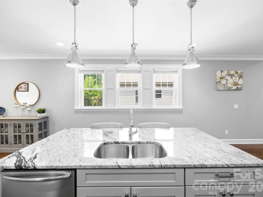 1823 Allen Street, Charlotte, NC 28205.  MLS# CAR4378484, YatesRealty ID 33683. 
