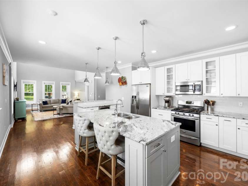 1823 Allen Street, Charlotte, NC 28205.  MLS# CAR4378484, YatesRealty ID 33683. 
