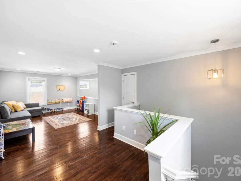 1823 Allen Street, Charlotte, NC 28205.  MLS# CAR4378484, YatesRealty ID 33683. Loft Upper Level