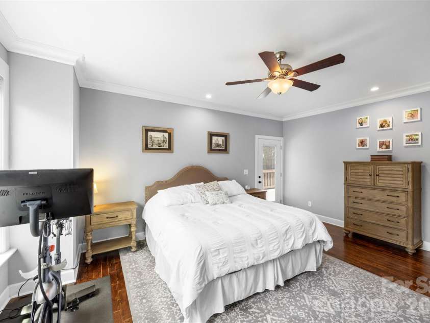 1823 Allen Street, Charlotte, NC 28205.  MLS# CAR4378484, YatesRealty ID 33683. Primary Bedroom