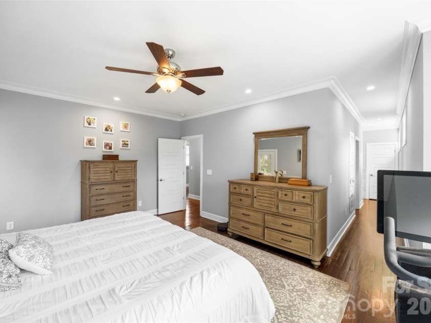 1823 Allen Street, Charlotte, NC 28205.  MLS# CAR4378484, YatesRealty ID 33683. Primary Bedroom