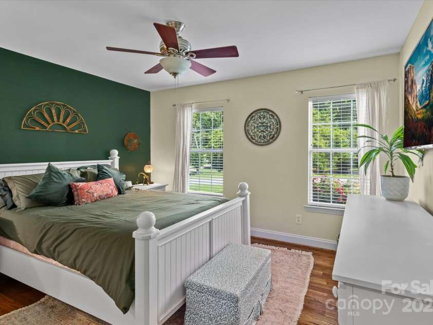 20840 Sierra Vista Drive, Cornelius, NC 28031.  MLS# CAR4257558, YatesRealty ID 33683. Master/Primary Bedroom on Main with walk in closet