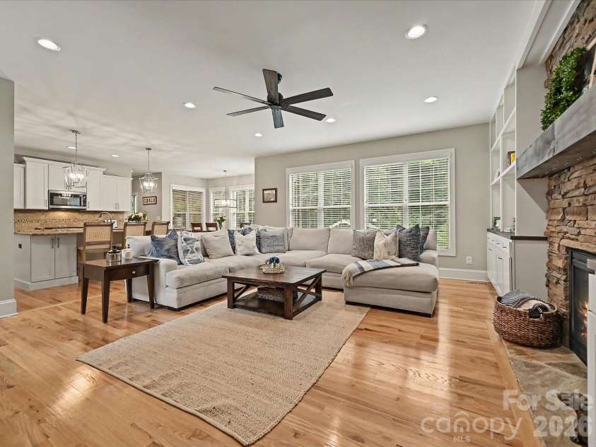 9643 Hampton Oaks Lane, Charlotte, NC 28270.  MLS# CAR4389106, YatesRealty ID 33684. 