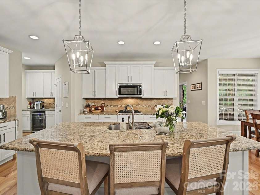 9643 Hampton Oaks Lane, Charlotte, NC 28270.  MLS# CAR4389106, YatesRealty ID 33684. 