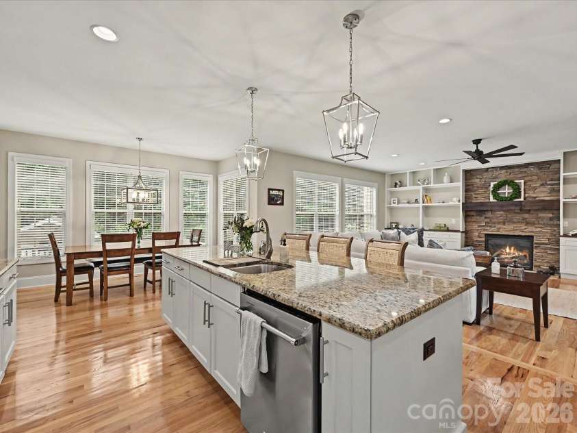 9643 Hampton Oaks Lane, Charlotte, NC 28270.  MLS# CAR4389106, YatesRealty ID 33684. 