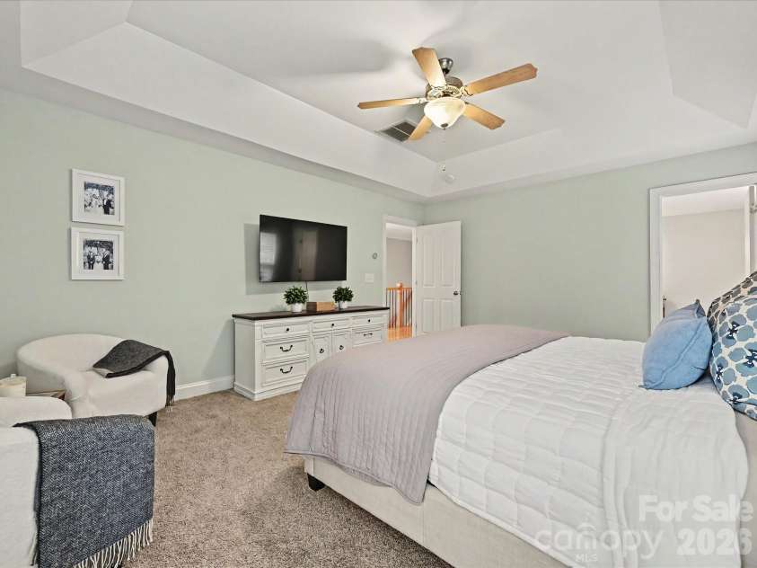 9643 Hampton Oaks Lane, Charlotte, NC 28270.  MLS# CAR4389106, YatesRealty ID 33684. 