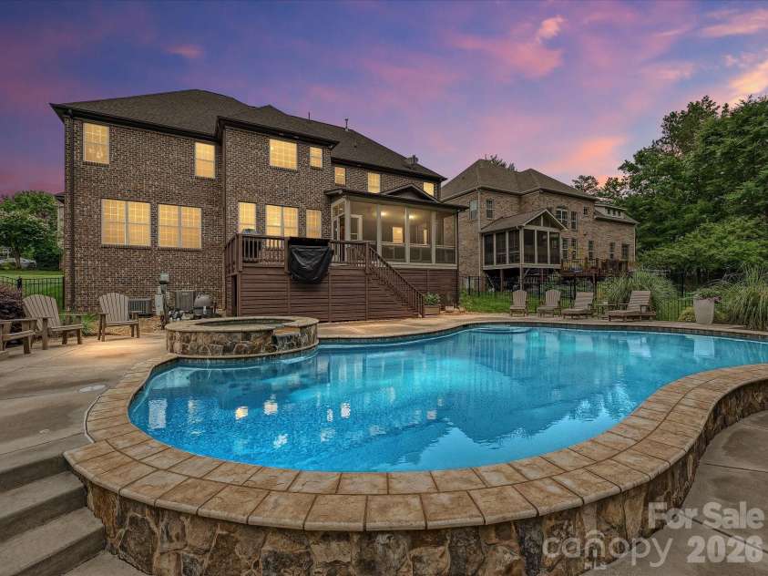 9643 Hampton Oaks Lane, Charlotte, NC 28270.  MLS# CAR4389106, YatesRealty ID 33684. 