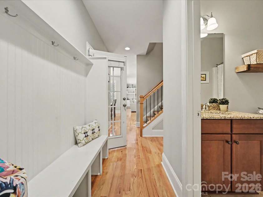 9643 Hampton Oaks Lane, Charlotte, NC 28270.  MLS# CAR4389106, YatesRealty ID 33684. Drop Zone