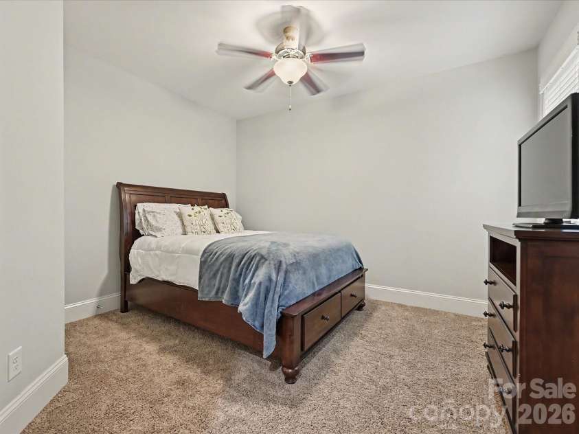 9643 Hampton Oaks Lane, Charlotte, NC 28270.  MLS# CAR4389106, YatesRealty ID 33684. Main Floor Bedroom
