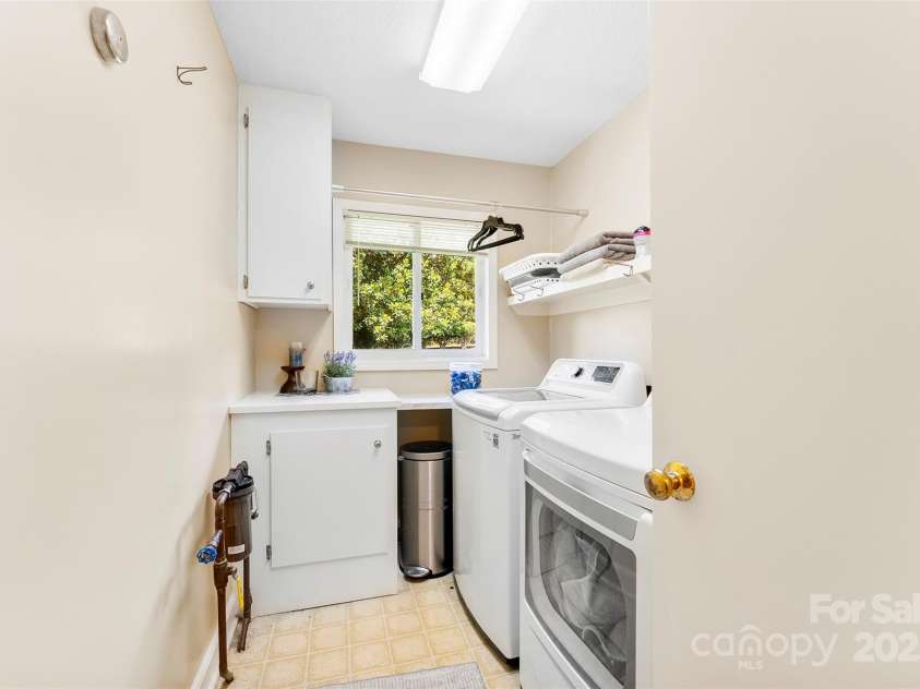 2927 Old Stage Road, Gastonia, NC 28052.  MLS# CAR4283829, YatesRealty ID 33688. 