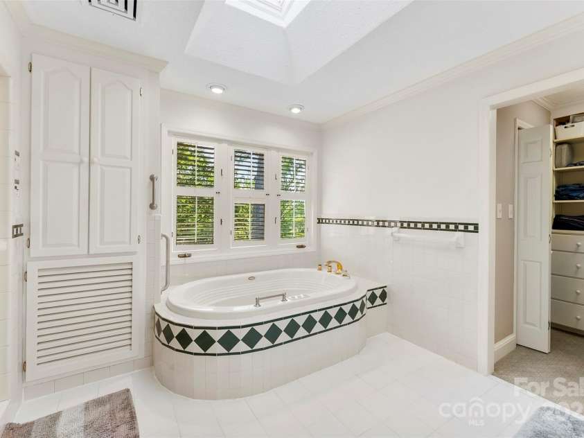 2927 Old Stage Road, Gastonia, NC 28052.  MLS# CAR4283829, YatesRealty ID 33688. 