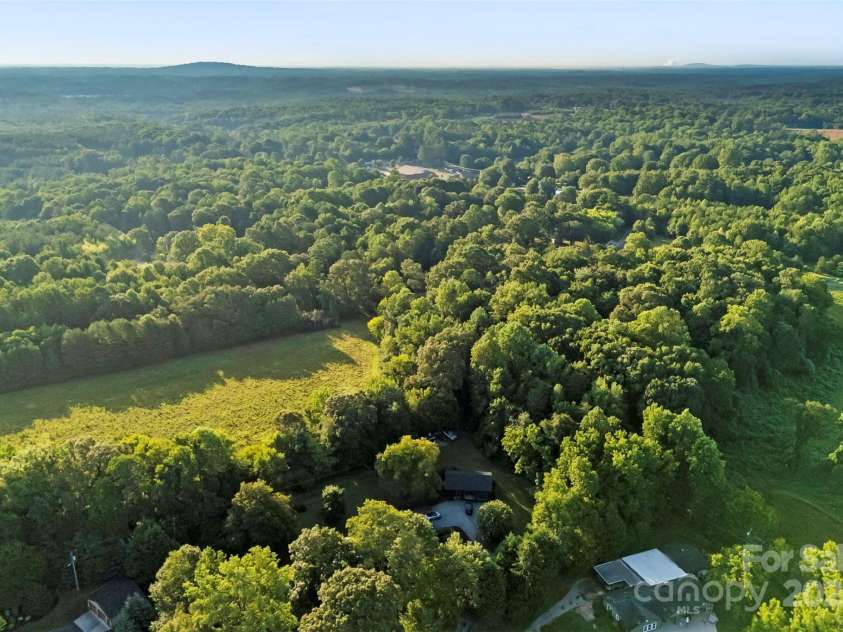 2927 Old Stage Road, Gastonia, NC 28052.  MLS# CAR4283829, YatesRealty ID 33688. 