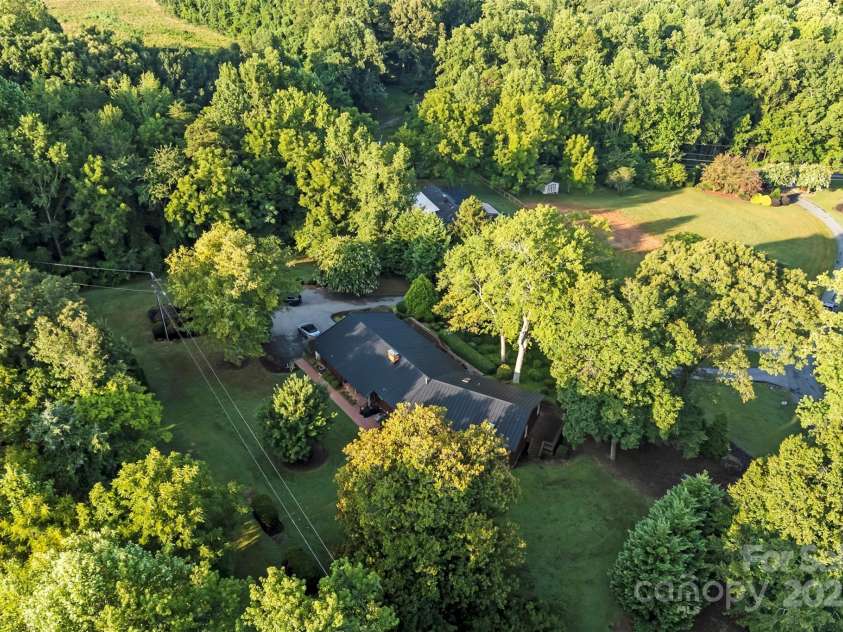 2927 Old Stage Road, Gastonia, NC 28052.  MLS# CAR4283829, YatesRealty ID 33688. 