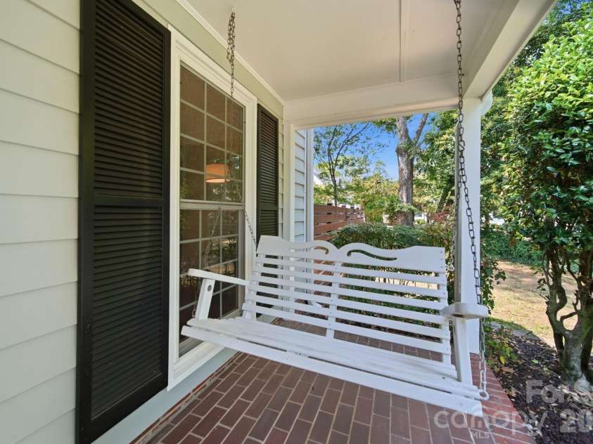 5600 Carmel Station Avenue, Charlotte, NC 28226.  MLS# CAR4397879, YatesRealty ID 33688. 