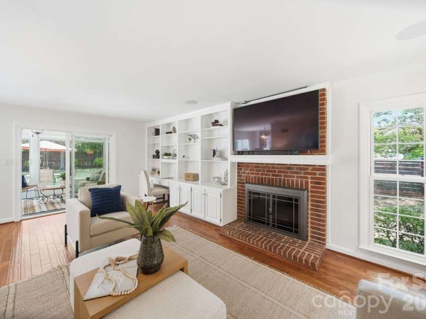 5600 Carmel Station Avenue, Charlotte, NC 28226.  MLS# CAR4397879, YatesRealty ID 33688. 