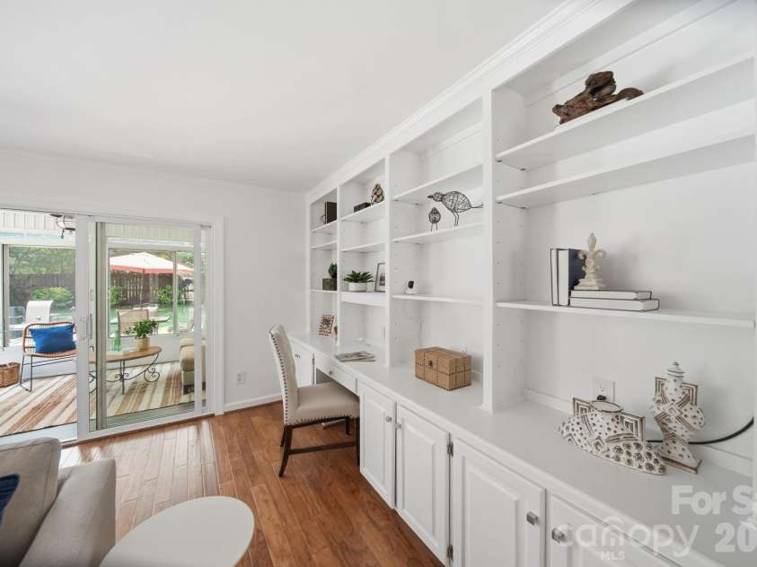 5600 Carmel Station Avenue, Charlotte, NC 28226.  MLS# CAR4397879, YatesRealty ID 33688. 