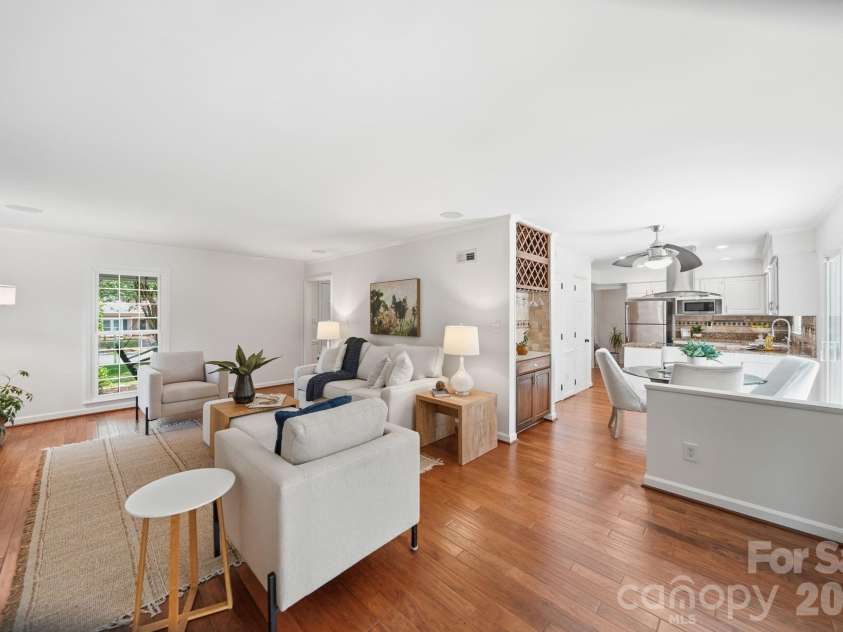 5600 Carmel Station Avenue, Charlotte, NC 28226.  MLS# CAR4397879, YatesRealty ID 33688. 