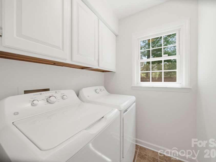 5600 Carmel Station Avenue, Charlotte, NC 28226.  MLS# CAR4397879, YatesRealty ID 33688. 