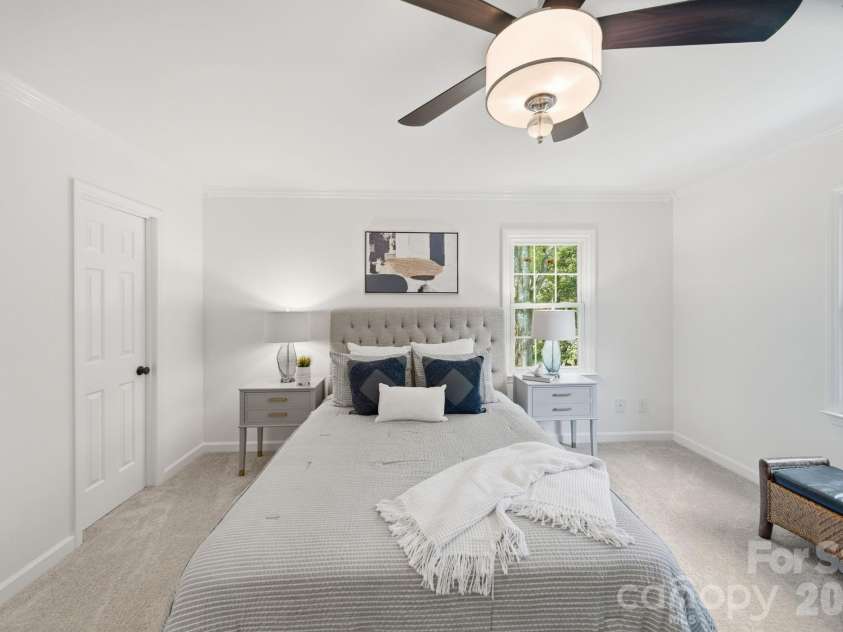 5600 Carmel Station Avenue, Charlotte, NC 28226.  MLS# CAR4397879, YatesRealty ID 33688. 