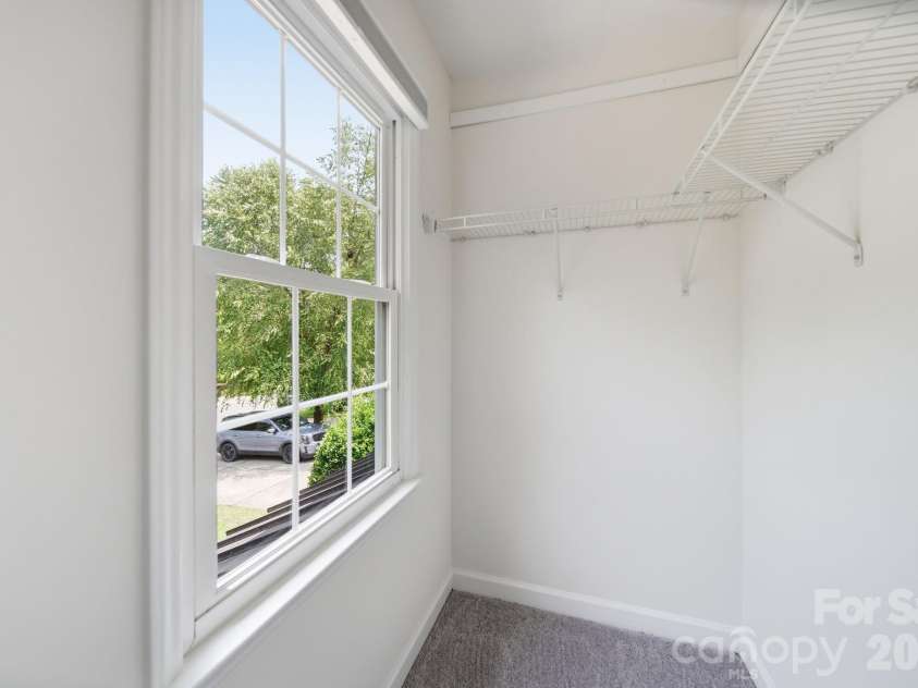 5600 Carmel Station Avenue, Charlotte, NC 28226.  MLS# CAR4397879, YatesRealty ID 33688. 