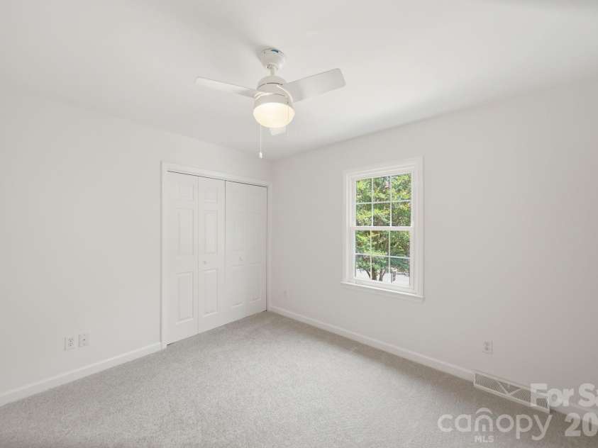 5600 Carmel Station Avenue, Charlotte, NC 28226.  MLS# CAR4397879, YatesRealty ID 33688. 